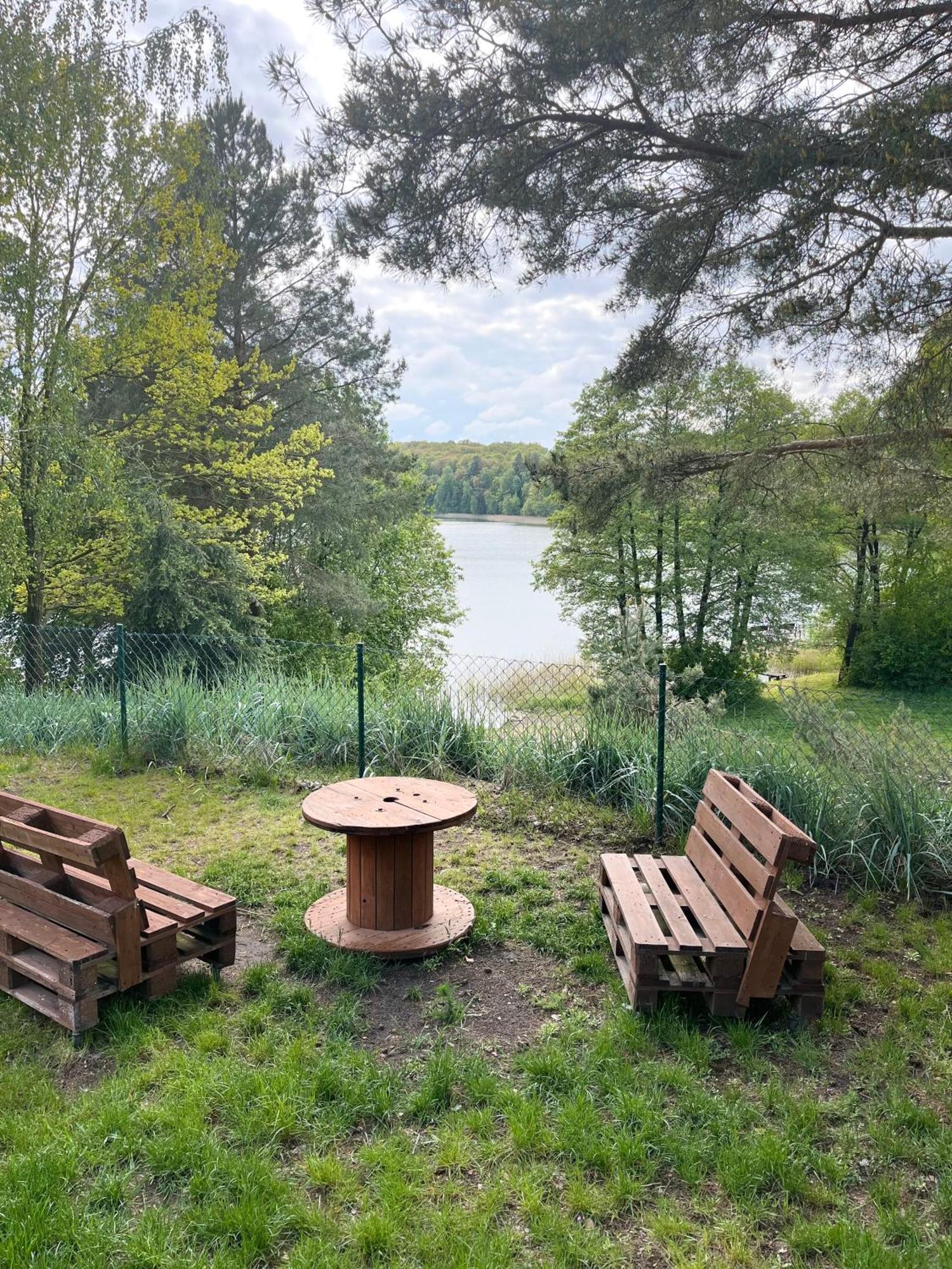 Dom Nad Jeziorem Gaja House Jadamowo Esterno foto